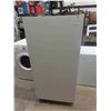 Image 1 : Frigidaire Upright Freezer 