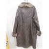 Image 2 : Ladies Danier Sheep Skin Shearling Coat Size XL Excellent