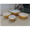 Image 5 : New Curtis Stone Trio Pan , 4 Pyrex Mixing Bowls, 3 Tier Dainty Tray 