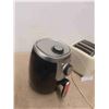 Image 3 : Chefman Air Fryer , Betty Crocker 4 Way Toaster