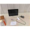 Image 1 : Aluratek 14'' Digital Photo Frame with Remote & Pamphlet 