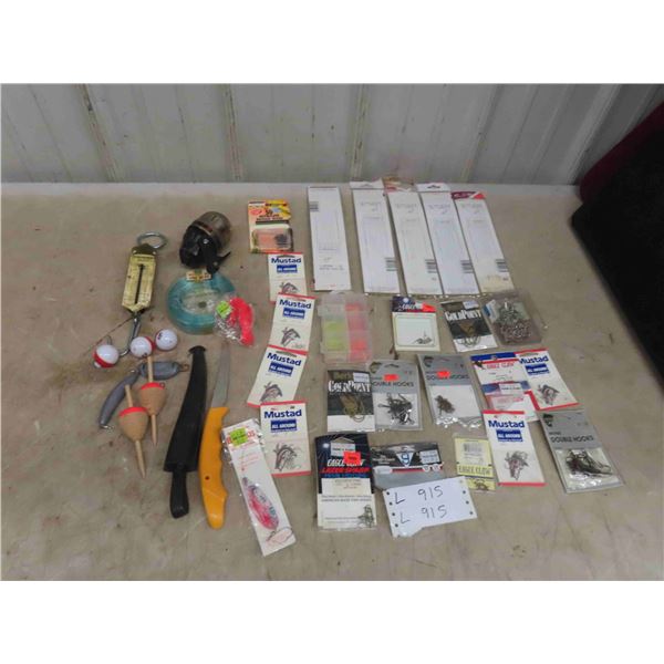 Fishing Jigs, Hooks, Floats, Fillet Knife, Scale, Line, Daiwa Reel 