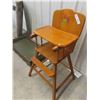 Image 2 : Wood High Chair 