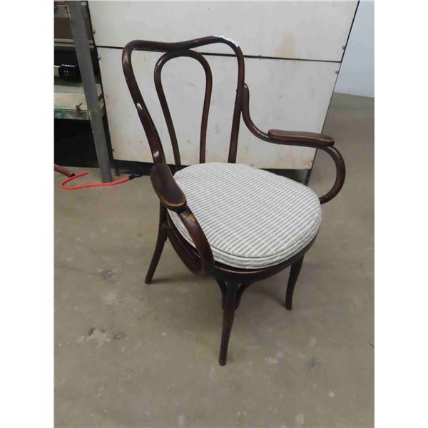 Hoop Back Chair 