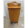 Image 1 : Gentlemans Stand 