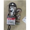 Image 2 : 2 Ball Hitches 1 7/8'' + 2'' , Roller Track Wheels, Light 