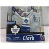 Image 3 : Wendel Clark Toronto Maple Leafs McFarlane Figure 