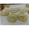 Image 3 : 40 Pieces Amber Depression Table Ware 