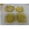 Image 5 : 40 Pieces Amber Depression Table Ware 