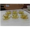 Image 8 : 40 Pieces Amber Depression Table Ware 
