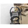 Image 4 : Simoniz Platinum 3400lbs 2.8GPM Pressure Washer  