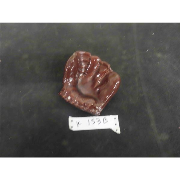 1954 Ed Mathews Basbeall Glove Ashtray