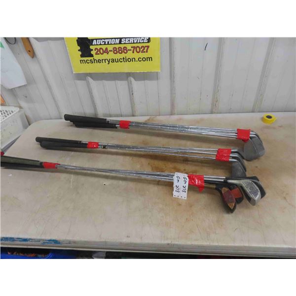 12 Right Handed Golf Clubs 