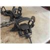 Image 3 : 16 Victor 1 3/4 Coil Spring Traps 
