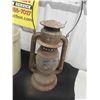 Image 6 : Medalta 2 Gallon Crock, Barn Lantern 