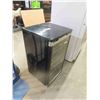 Image 3 : Bar Fridge 34'' x 19'' x 19''