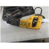 Image 4 : Dewalt DW557 1'' Rotary Hammer with Case and Some Bits 