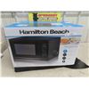 Image 1 : New Hamilton Beach Microwave Oven 1.1Cu at Capacity 1000 Watts 