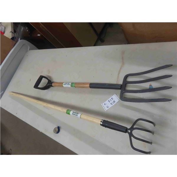 2 New Hand Yard Tools : Spading Fork, Culivator