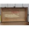 Image 6 : Vintage Trunk 28'' x 15'' x 18'' H 