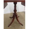 Image 5 : Duncan Phyfe Pedestal Drop Leaf Stand 26'' x 16'' x 17'' 