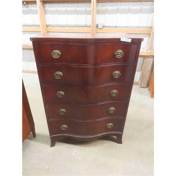 Mohagany Dresser with 5 Drawers with Serpintine