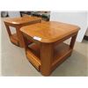 Image 2 : 2 Oak End Tables 19'' x 27'' x 21'' Each 