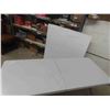 Image 3 : Poly Folding Leg Table 29 1/2'' x 72'' x 29'' 