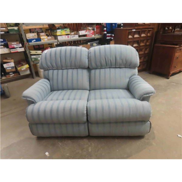 Lazyboy 62'' W Reclining Love Seat