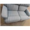 Image 4 : Lazyboy 62'' W Reclining Love Seat