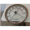 Image 5 : Wall Clock Battery 25'' Across 
