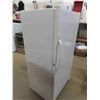 Image 2 : Frigidaire Upright Freezer 65'' x 32'' x 25 1/2'' 