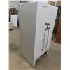 Image 4 : Frigidaire Upright Freezer 65'' x 32'' x 25 1/2'' 