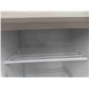 Image 7 : Frigidaire Upright Freezer 65'' x 32'' x 25 1/2'' 