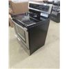 Image 8 : Whirlpool Stainless Convection Stove