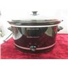 Image 5 : Hamilton Beach Crock Pot, 2 Pyrex Cake Pans with Lids 