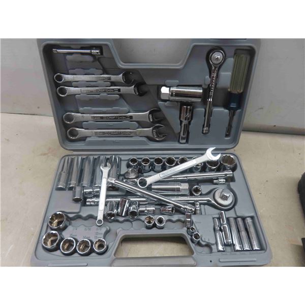 Stanley 1/4'' + 3/8'' SAE + Metric Socket Wrench Set, 