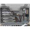 Image 5 : Stanley 1/4'' + 3/8'' SAE + Metric Socket Wrench Set, 