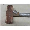 Image 3 : 2 Sledge Hammers 12 & 4 Pounds