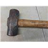 Image 5 : 2 Sledge Hammers 12 & 4 Pounds