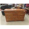 Image 1 : Maple Dresser 37'' x 56'' x 18'' 