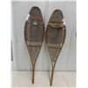 Image 1 : Set of Vintage Snowshoes 43'' x 41'' 