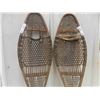 Image 3 : Set of Vintage Snowshoes 43'' x 41'' 