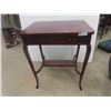 Image 1 : Mahogany Vanity/Desk 29'' x 24'' x 18'' 
