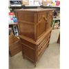 Image 11 : 2 Dressers 54'' x 39'' x 19'' & 32'' x 78'' x 19'' Plus Mirror 46'' x 45''