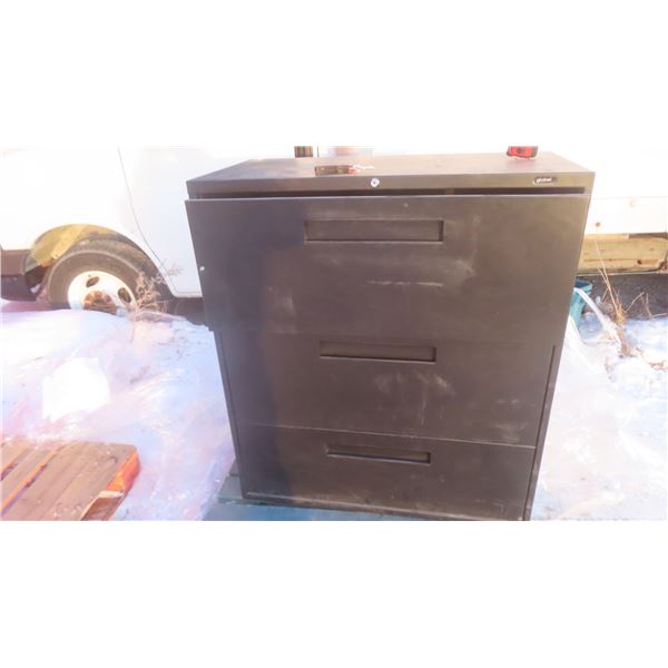3 Drawer File Cabinet 36'' W x 18'' D x 40'' H 