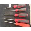 Image 4 : 11 Screwdrivers (9) Snap on (2) Mac 