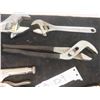 Image 4 : 5 Vice Grips , 2 Crescent Wrenches , Plyers 