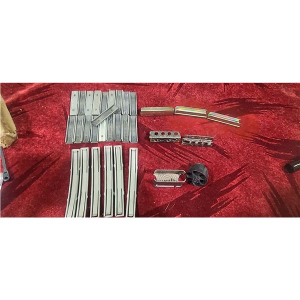 ASSORTED STRIPPER CLIPS AND REVOLVER SPEED LOADER. QTY 19 FOR .308 QTY6 FOR SKS, QTY 2 FOR .303 BRIT