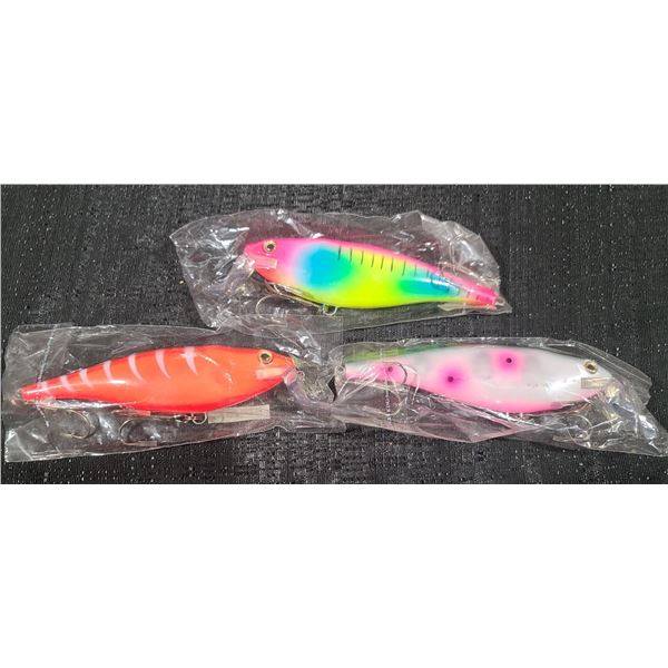 THREE 6" DOUBLE TREBLE HOOK DIVING LURES - WEIGHTED TO HELP MIMIC SWIM PATTERNS OF PREY - PLEASE SEE
